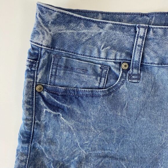 Women's G by Guess‎ Distressed Cuffed Blue Jeans Shorts Size 30 - Picture 6 of 10